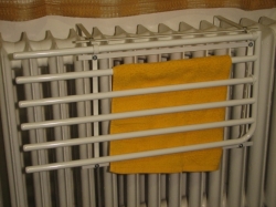 Sušák D560 na litinovém radiátoru sklopený